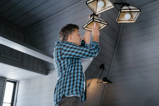emergency electrician repair home light in windsor